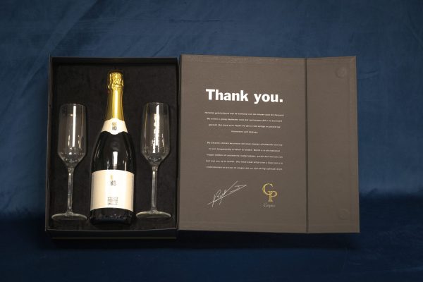 Custom giftbox - HILD Weisser Burgunder Brut 2021
